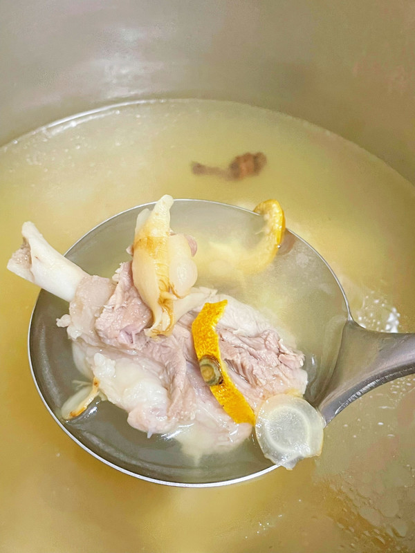 熬夜星人必备‼️养肝下火的石斛麦冬瘦肉汤的做法_菜谱_豆果美食