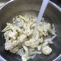 花菜肉片的做法图解1