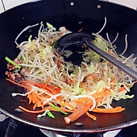 #好吃不上火#虾仁时蔬炒粉干的做法图解8
