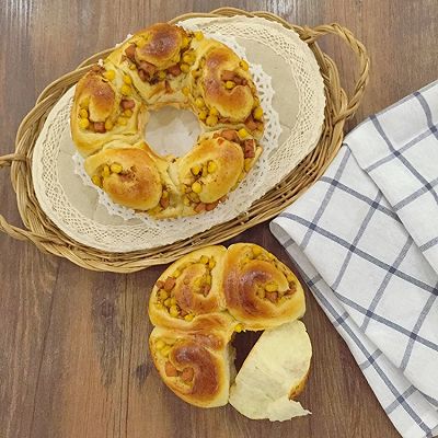 东菱热旋风面包机之玉米火腿奶酪卷