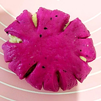 #豆果10周年生日快乐#，美美的火龙果椰蓉小花面包的做法图解6