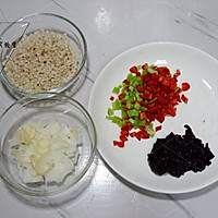 双椒紫菜烩高粱米#中式减脂餐#的做法图解5