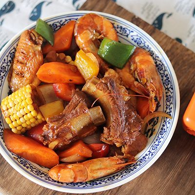 灵魂下饭菜排骨鸡翅鲜虾煲