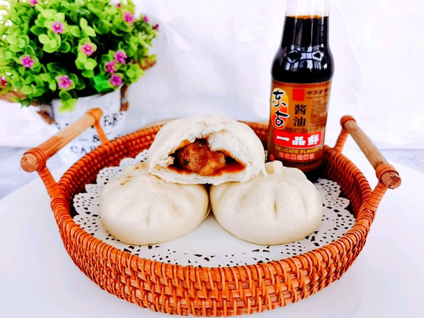 鲜美多汁猪肉包