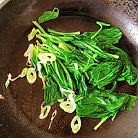 少不了的家常菜【菠菜炒蛋】的做法图解10