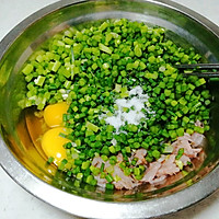 #巨下饭的家常菜#韭苔北极磷虾炒鸡蛋的做法图解2