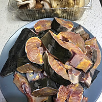 椒麻鲟鱼火锅的做法图解1
