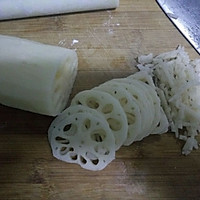 莲藕猪肉饺子的做法图解1