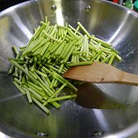 蒜苔炒土豆片的做法图解4