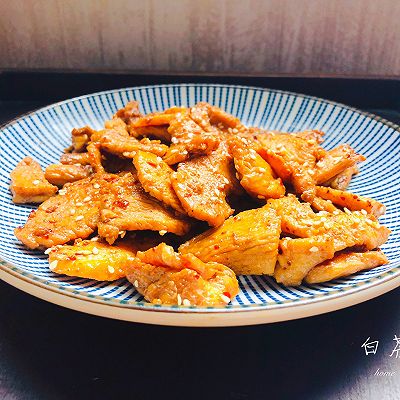 追剧小零食，香辣诱人的鸡胸肉片