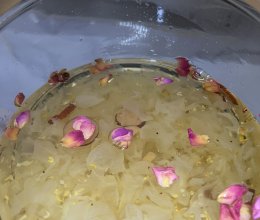 鲜花银耳汤的做法