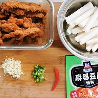 #夏日吃货嘉年华#辣焖酥肉年糕的做法图解1
