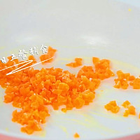 胡萝卜香菇鸡蛋饼 宝宝辅食，鸡蛋+西红柿+包菜的做法图解5