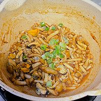 #智利贻贝中式烹法大赏#中式味道滑子蘑炒贻贝的做法图解6