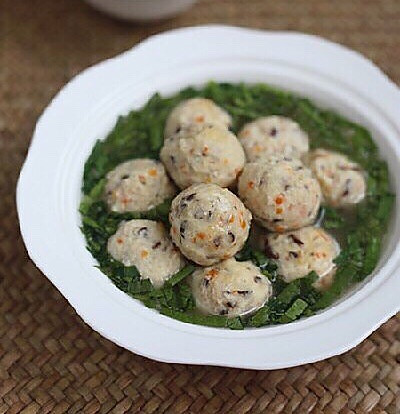 宝宝辅食之三文鱼蔬菜丸子的做法