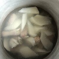 鲜掉眉毛的萝卜丸子汤的做法图解4