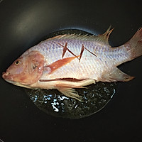 香煎红鱼的做法图解3