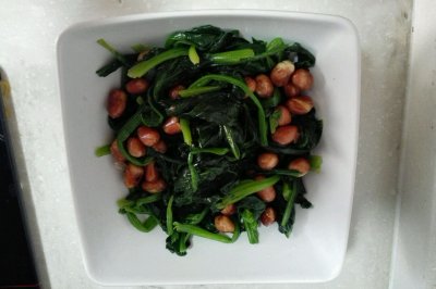 果仁菠菜