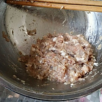 宝宝辅食菜谱:虾肉饺子的做法图解3