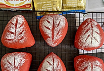 蔓越莓红丝绒奶酥软欧包的做法