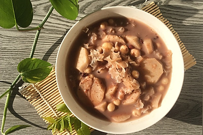 【奶香红豆银耳鸡头米芋头羹】超级营养超级好吃电饭煲版
