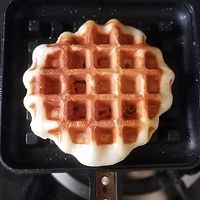 #冬日治愈时刻#巧克力炼奶华夫饼的做法图解9