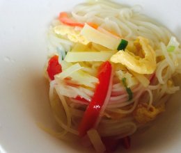 泡红椒土豆鸡蛋面的做法