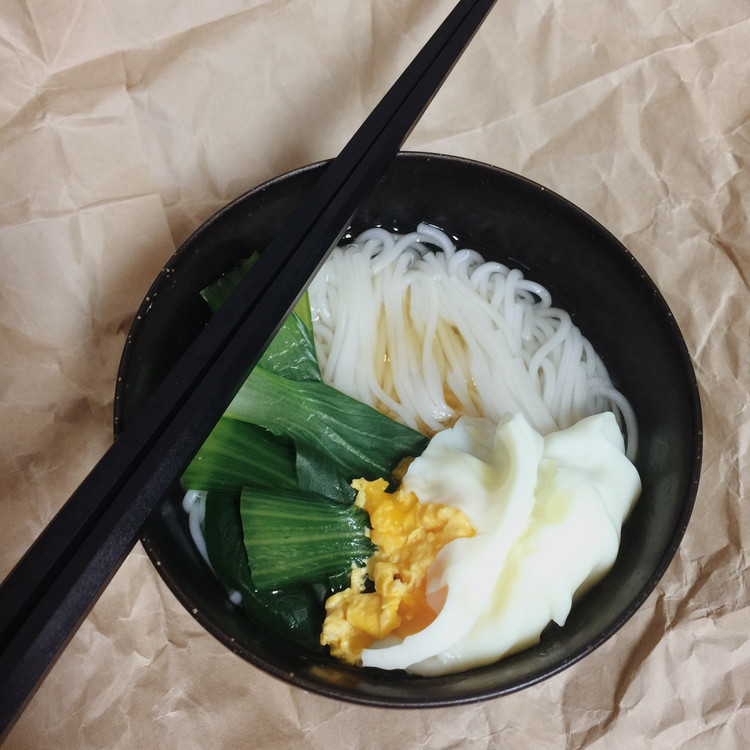你饿不饿 我煮碗青菜面给你吃的做法