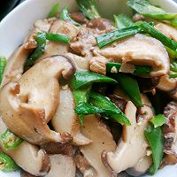 #做川菜用豪吉#吃不腻的～香菇青椒炒肉的做法图解9
