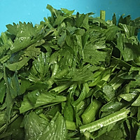 炒芹菜叶团子的做法图解1