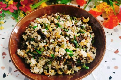外婆菜炒米饭