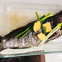 #炎夏消暑就吃「它」# 酸辣石斑鱼的做法图解4