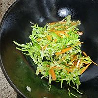 快手早餐之包菜炒蛋的做法图解5