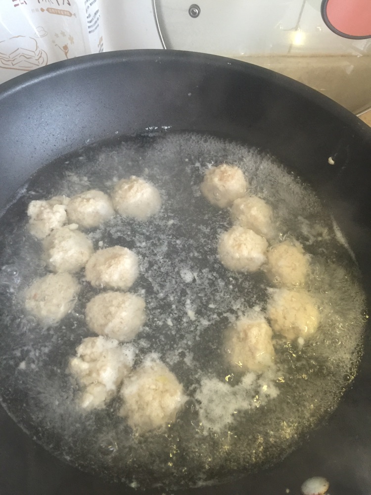 菠菜丸子汤的做法图解6