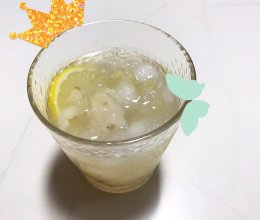 清新甜美的无酒精版荔枝冰饮的做法