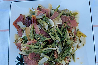 春之美食—刺嫩芽炒腊肉