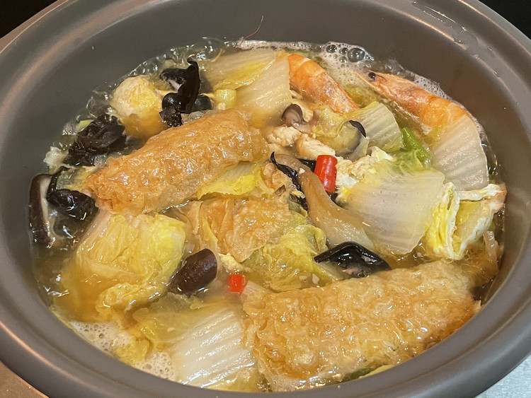 鲜掉眉毛的鲜菇豆腐煲的做法