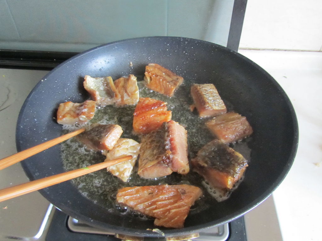 蒸腊鱼的做法_【图解】蒸腊鱼怎么做如何做好吃_蒸腊鱼家常做法大全_斯佳丽_豆果美食