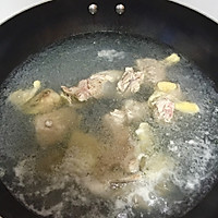 山药玉米排骨鸡汤的做法图解1