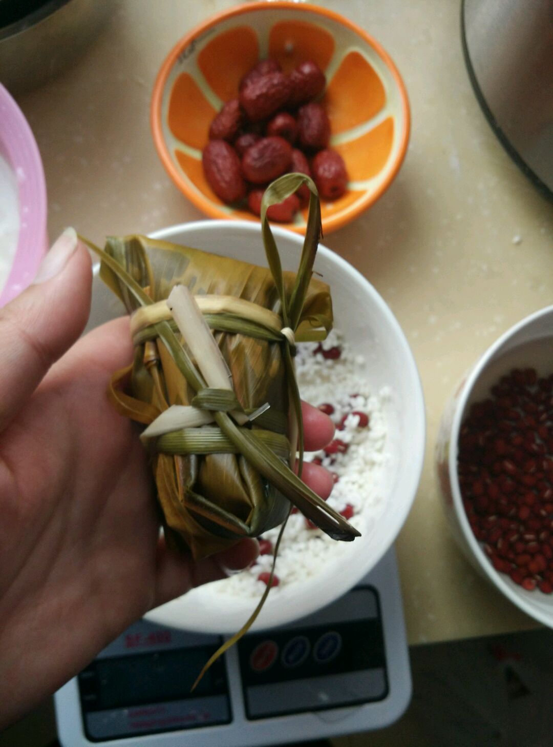 红豆糯米粽,红豆糯米粽的家常做法 - 美食杰红豆糯米粽做法大全