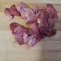 白菜粉条炒肉的做法图解2