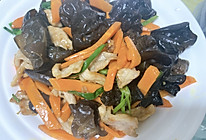 木耳炒肉的做法