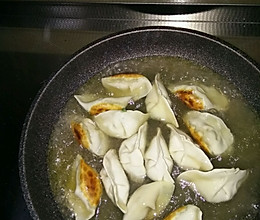 生煎速冻水饺的做法