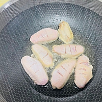 三汁焖锅（鸡翅虾版）的做法图解2