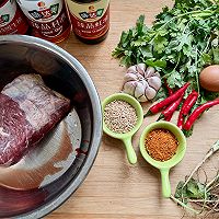 香菜拌牛肉的做法图解1