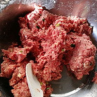 牛肉丸子的做法图解1