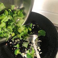 凉拌西蓝花的做法图解4