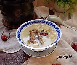 花胶鸽子汤