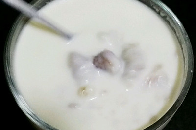 鲜芋薏米牛奶