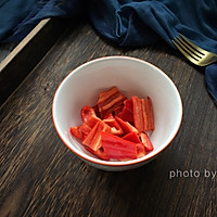 蒜苗炒牛肉片的做法图解1